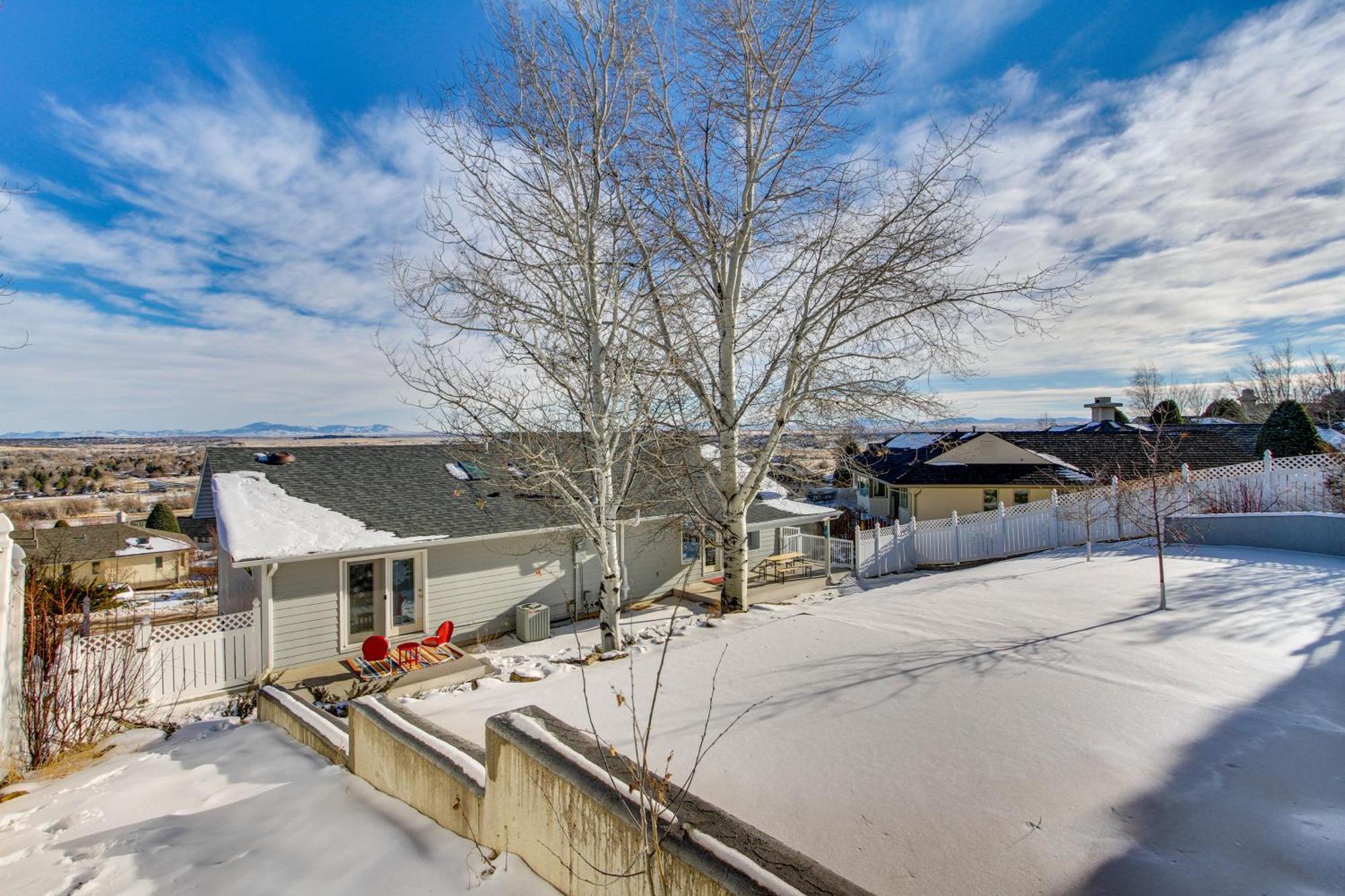 Inviting Great Falls Home With Wraparound Deck! Eksteriør bilde