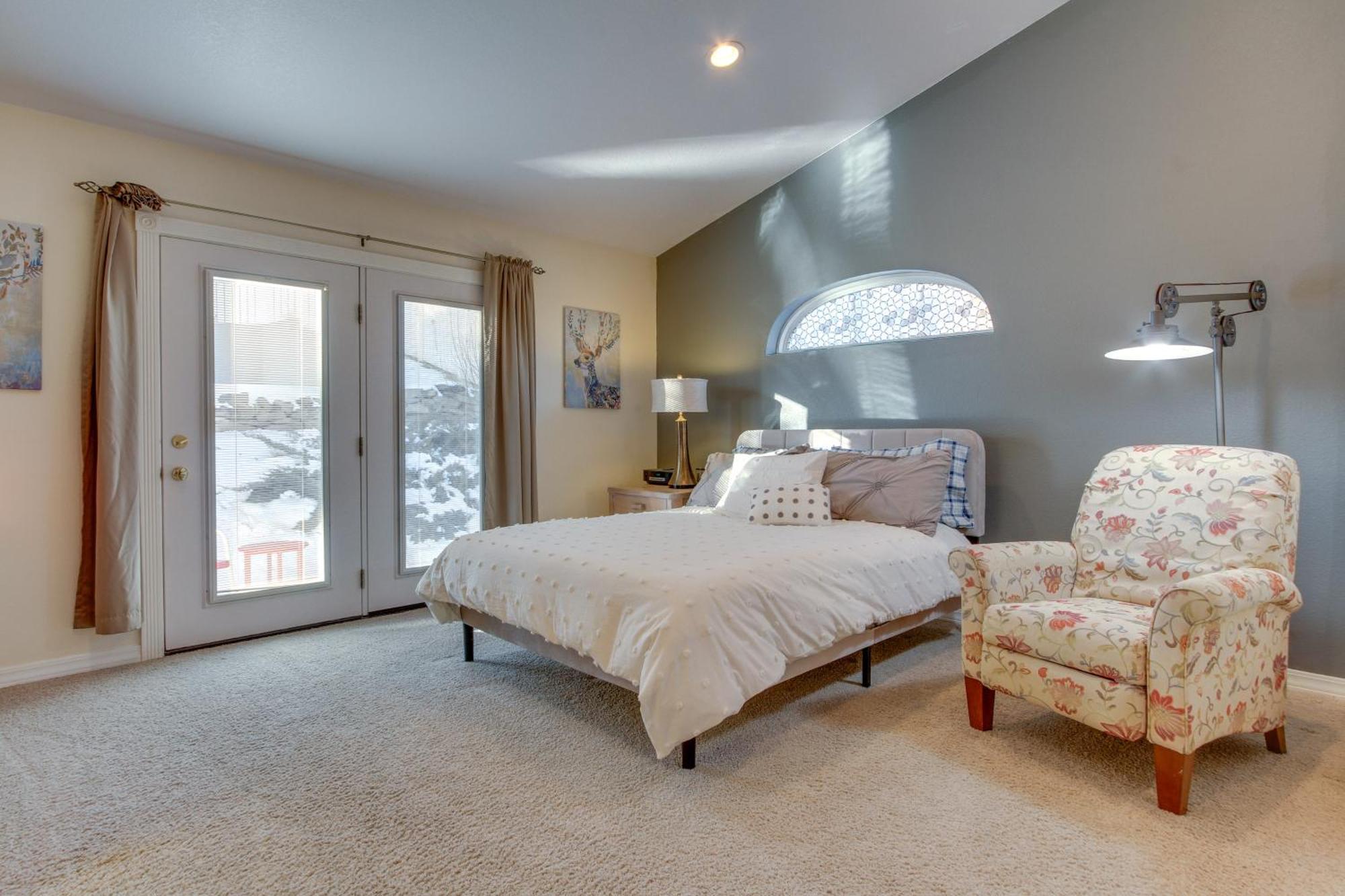 Inviting Great Falls Home With Wraparound Deck! Eksteriør bilde