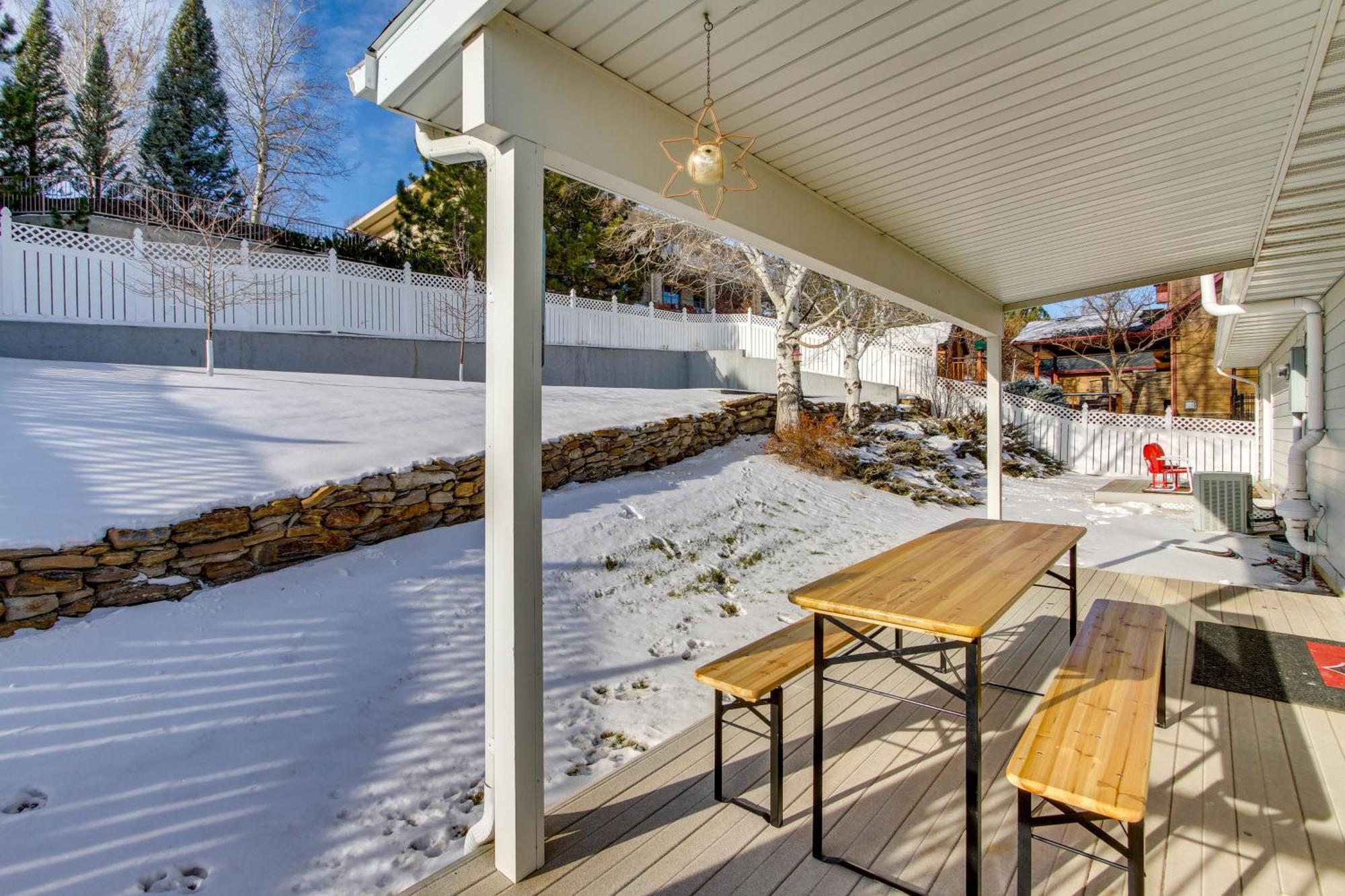 Inviting Great Falls Home With Wraparound Deck! Eksteriør bilde