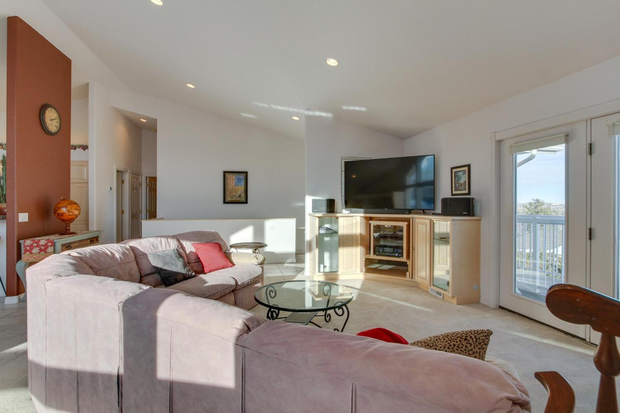 Inviting Great Falls Home With Wraparound Deck! Eksteriør bilde