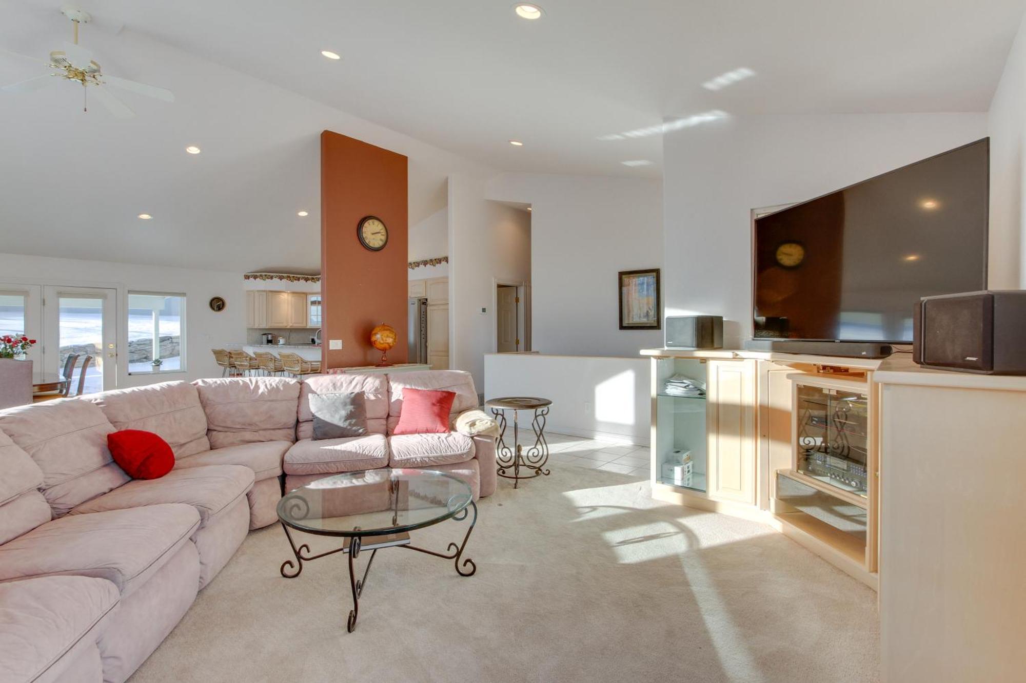 Inviting Great Falls Home With Wraparound Deck! Eksteriør bilde