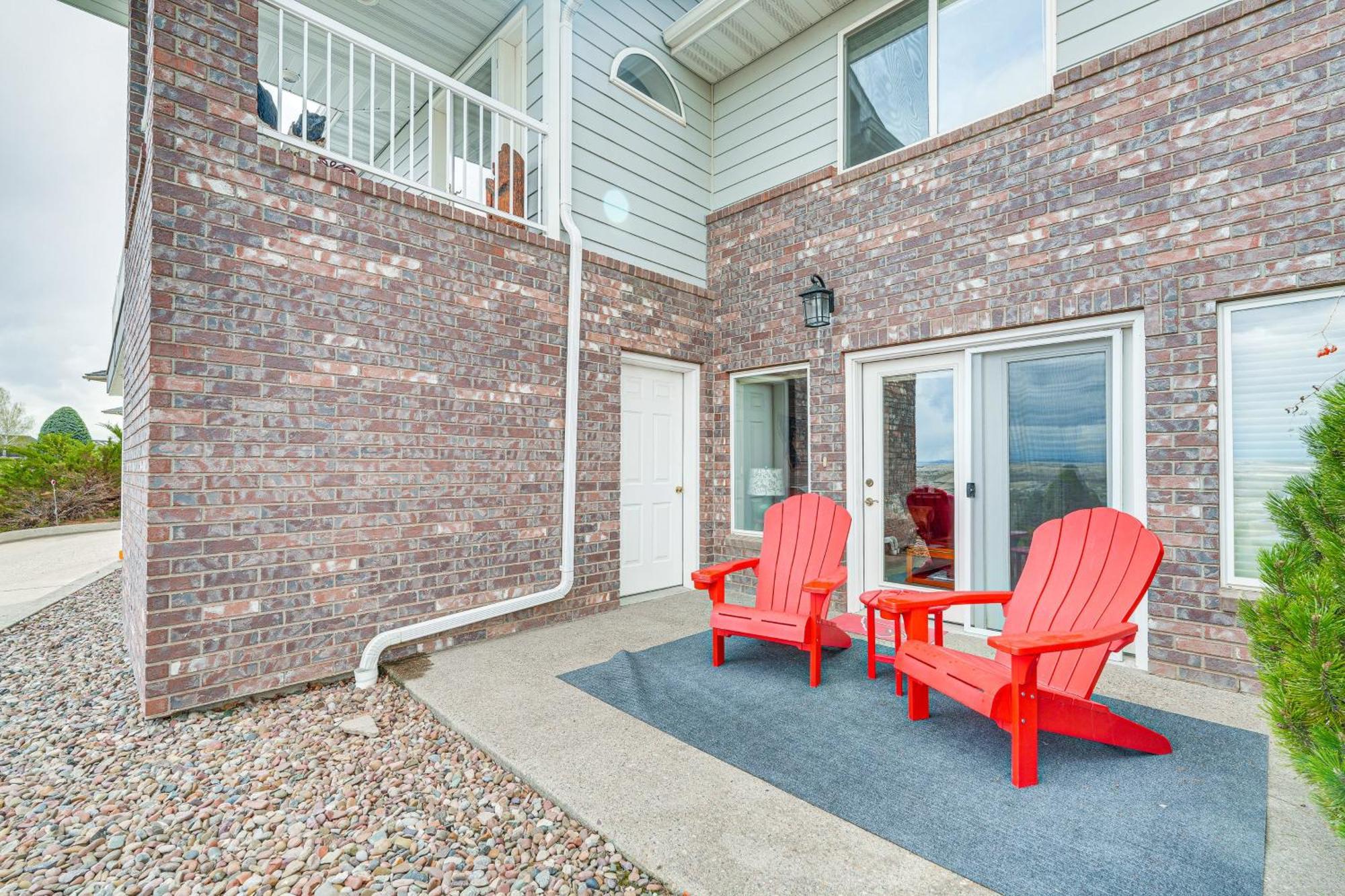 Inviting Great Falls Home With Wraparound Deck! Eksteriør bilde