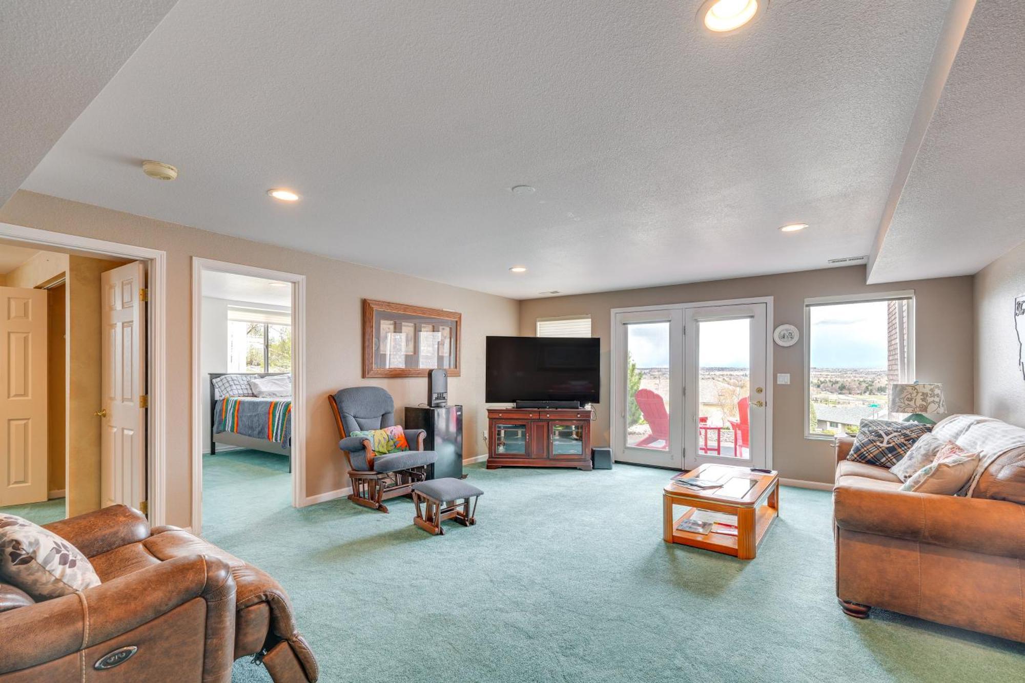 Inviting Great Falls Home With Wraparound Deck! Eksteriør bilde