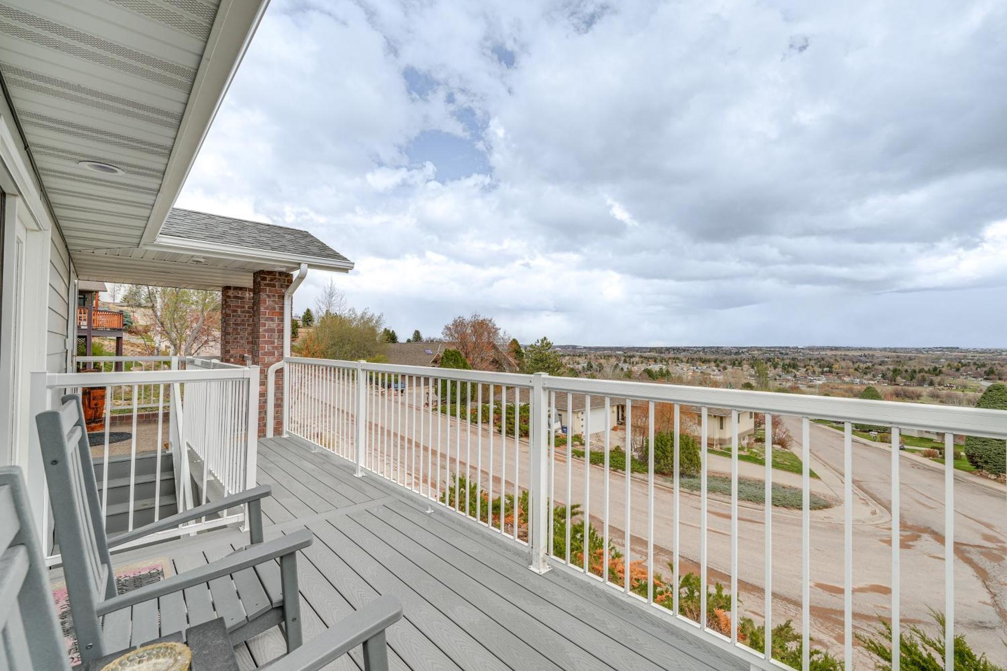 Inviting Great Falls Home With Wraparound Deck! Eksteriør bilde