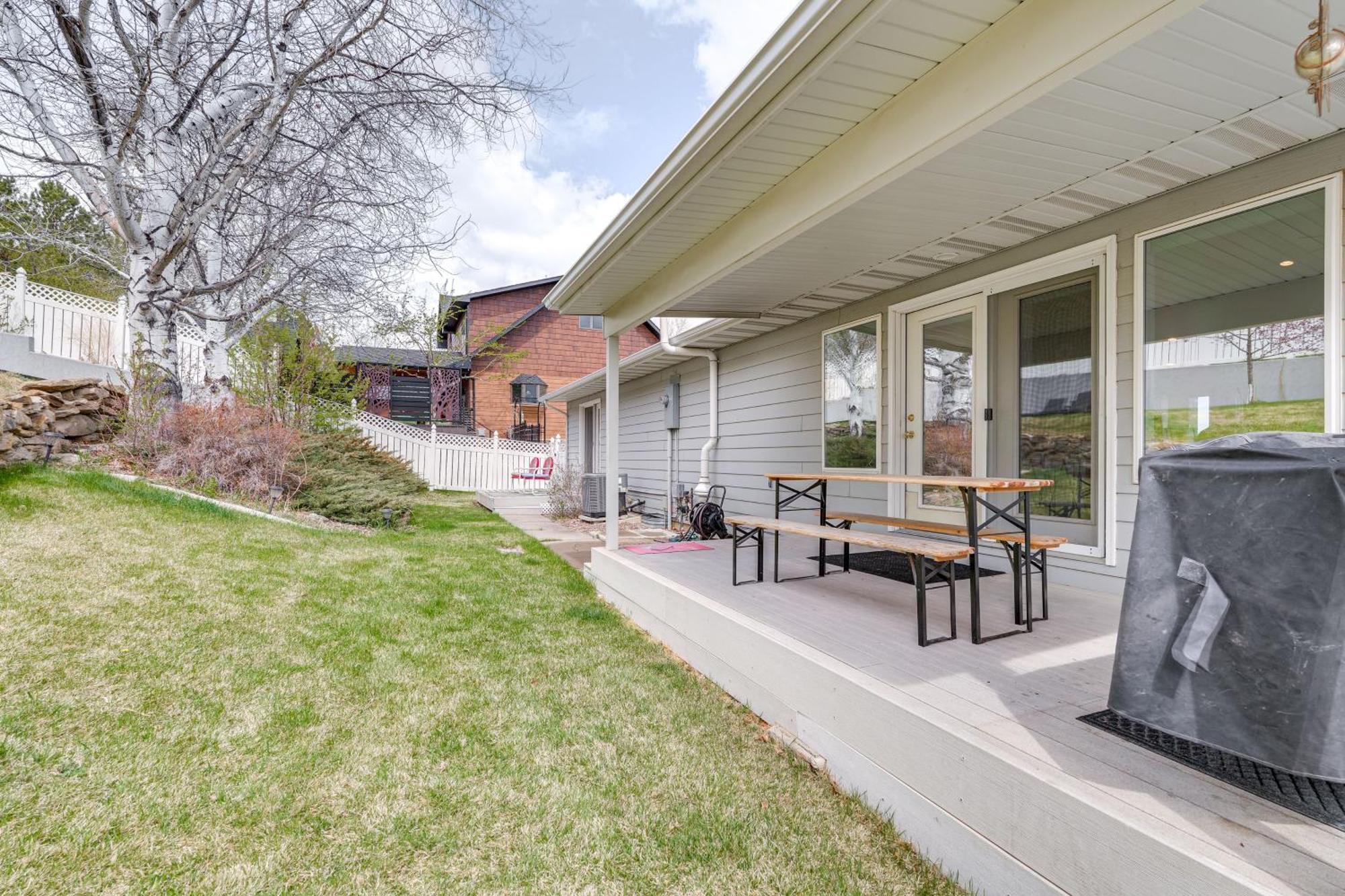 Inviting Great Falls Home With Wraparound Deck! Eksteriør bilde